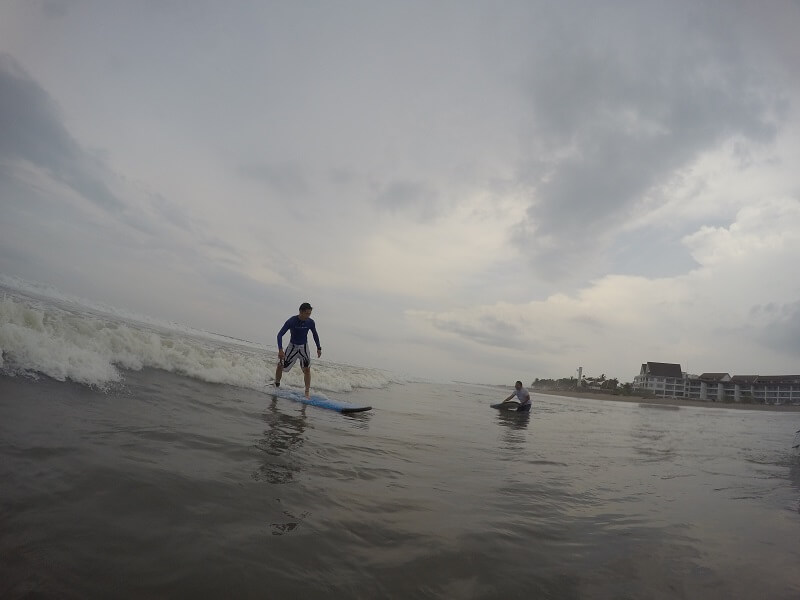 berawa beach surf lessons for beginner