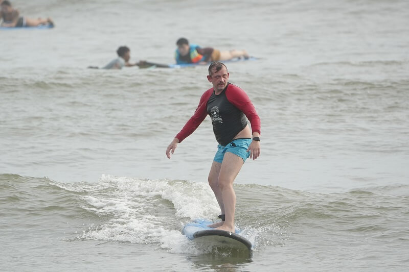 LEARN SURFING CANGGU