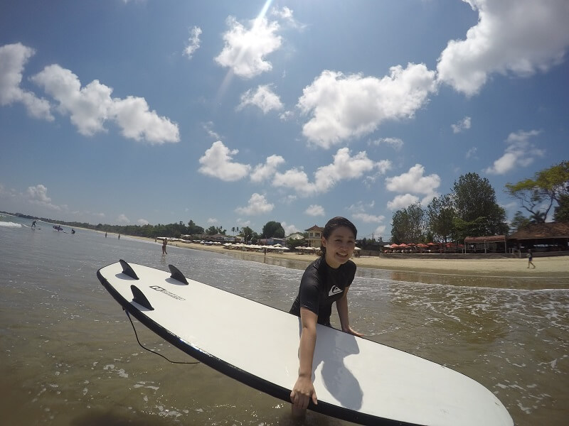 beginners surfboard for beginner surf lessons in canggu